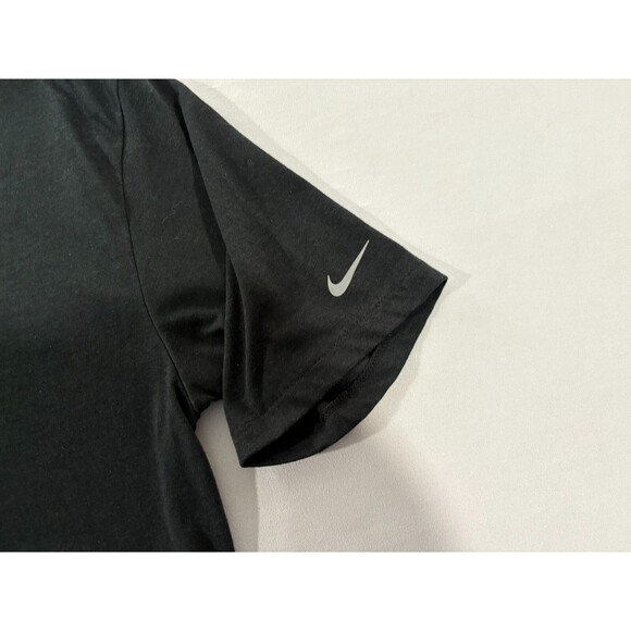 Nike Run With The Hunted Flaming Wolf M Dri-Fit T-Shirt Mens Atheltic Cut Sz S - Picture 5 of 13